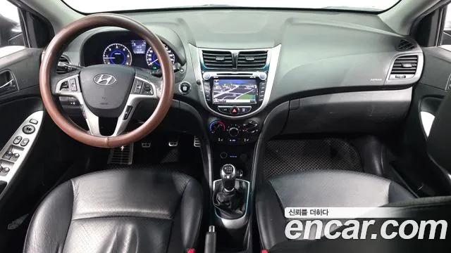 Hyundai Accent 2012 thumb 7