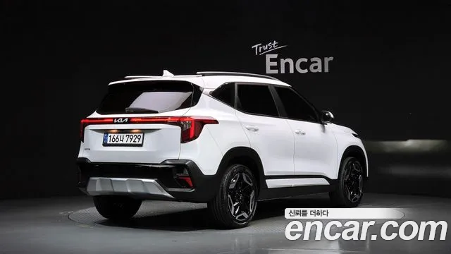Kia Seltos 2023 thumb 2