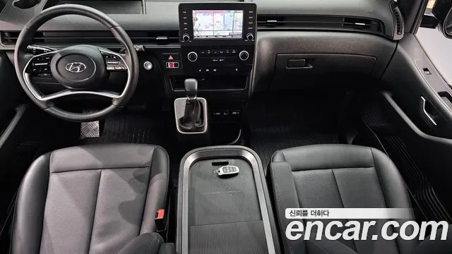Hyundai Staria 2023 thumb 7