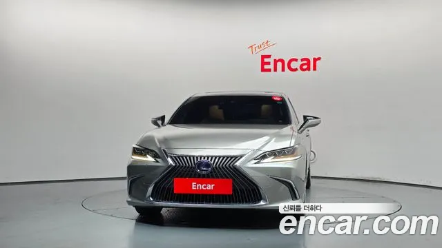 Lexus ES 2020 thumb 3