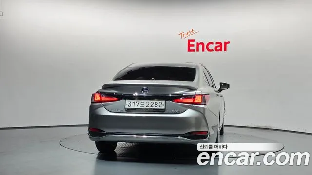 Lexus ES 2020 thumb 4