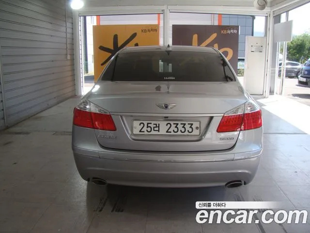 Hyundai Genesis 2010 thumb 4