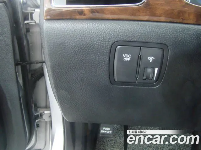 Hyundai Genesis 2010 thumb 10