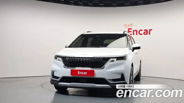 Kia Carnival 2023 thumb 3