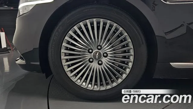 Genesis G90 2019 thumb 4