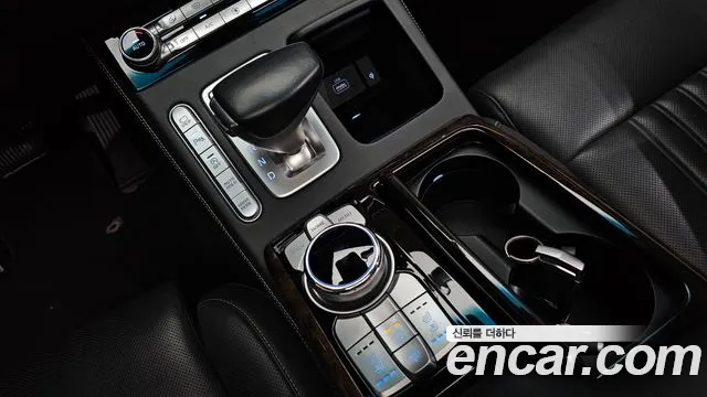 Genesis G90 2019 thumb 8