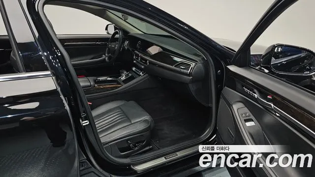Genesis G90 2019 thumb 10