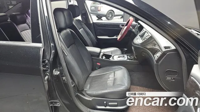 Hyundai Genesis 2011 thumb 10