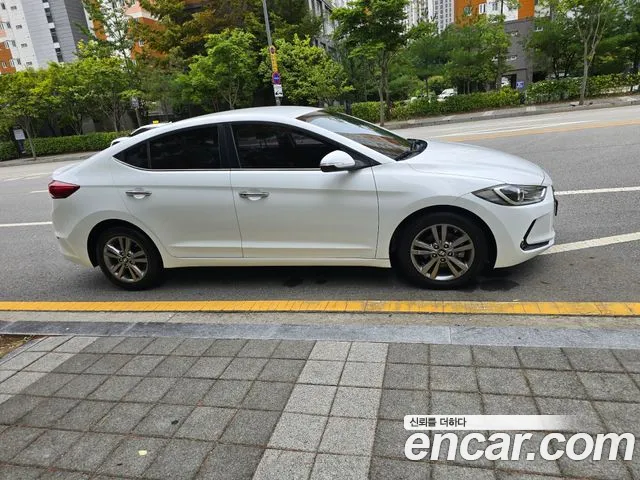 Hyundai Avante 2016 thumb 4