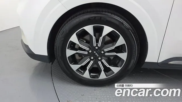 Kia Carnival 2021 thumb 5