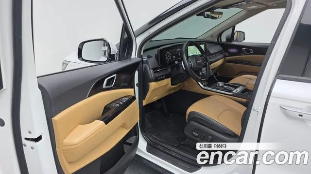 Kia Carnival 2021 thumb 10