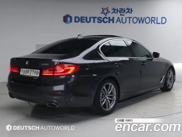 BMW 5-Series 2020 thumb 2