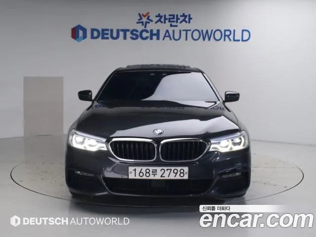 BMW 5-Series 2020 thumb 3