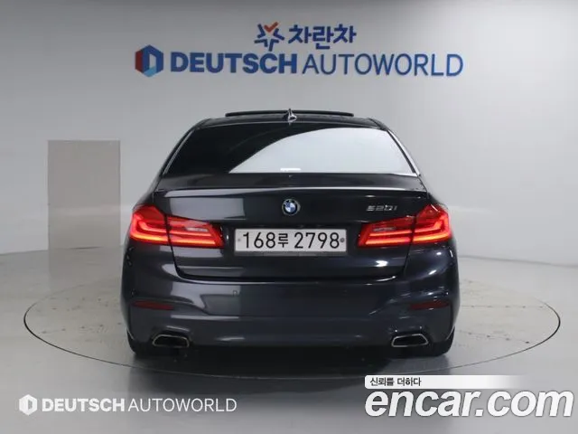 BMW 5-Series 2020 thumb 4