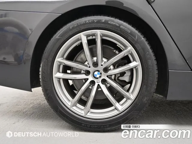 BMW 5-Series 2020 thumb 5