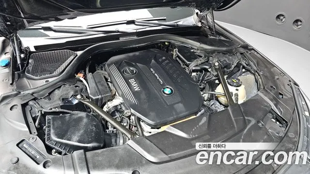BMW 7-Series 2018 thumb 6