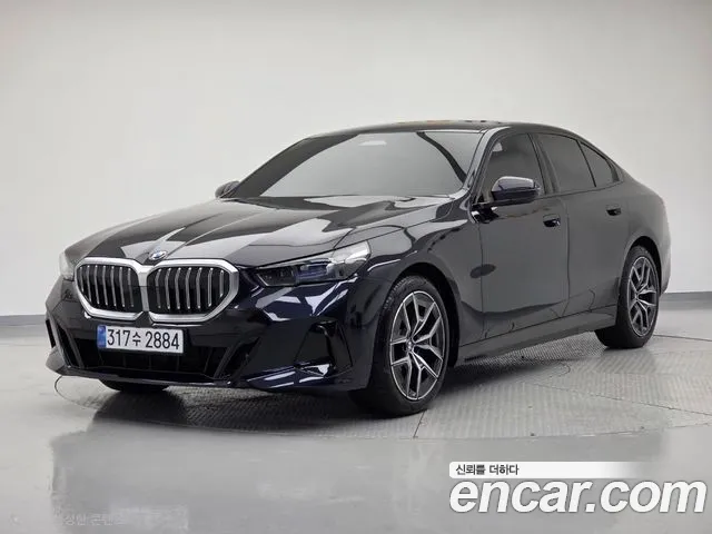BMW 5-Series 2026 thumb 11