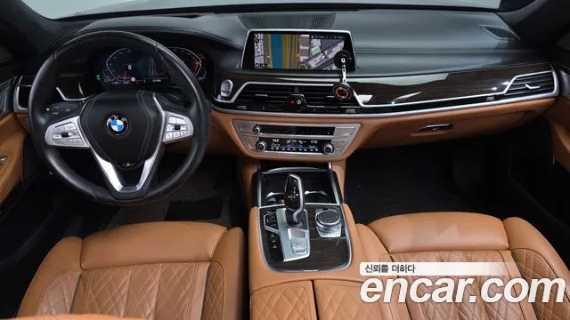 BMW 7-Series 2020 thumb 7