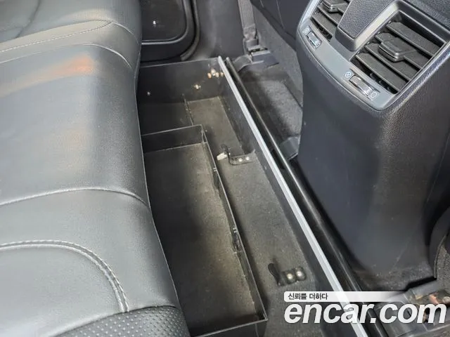 KG_Mobility_Ssangyong Rexton 2019 thumb 3