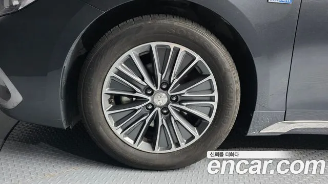 Hyundai Grandeur 2017 thumb 5