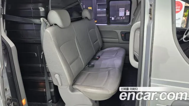 Hyundai Starex 2016 thumb 12