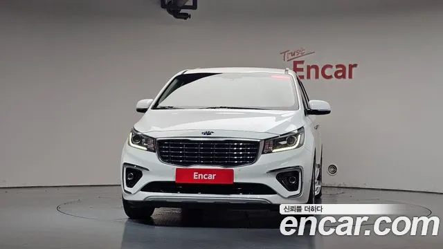 Kia Carnival 2019 thumb 2