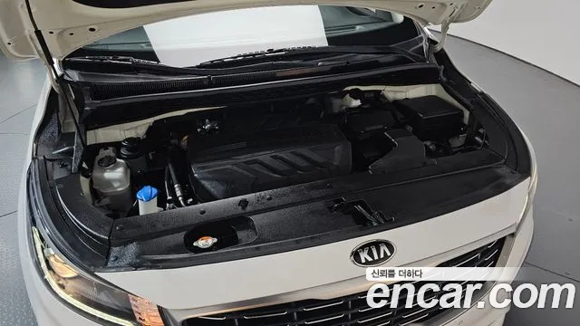 Kia Carnival 2019 thumb 5
