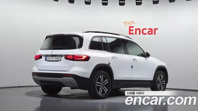 Mercedes-Benz GLB 2021 thumb 2