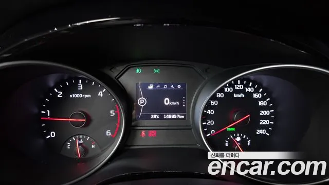 Kia Carnival 2015 thumb 8