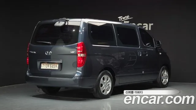 Hyundai Starex 2018 thumb 2