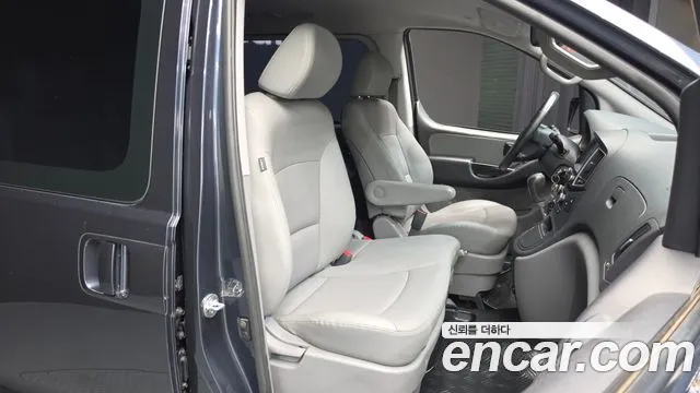 Hyundai Starex 2018 thumb 12