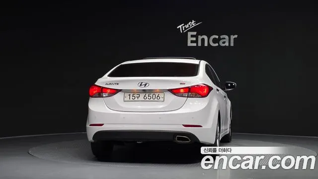 Hyundai Avante 2015 thumb 4