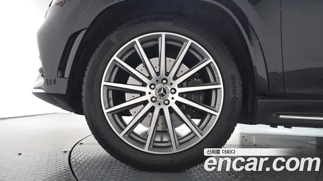 Mercedes-Benz GLS 2023 thumb 4