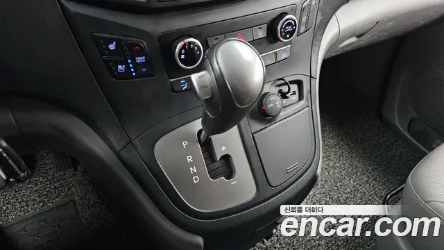 Hyundai Starex 2018 thumb 9