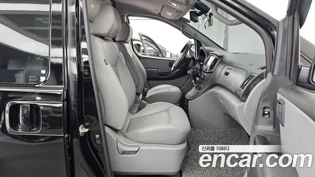 Hyundai Starex 2018 thumb 11