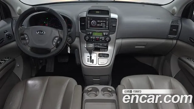 Kia Carnival 2013 thumb 7