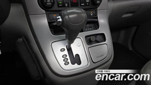 Kia Carnival 2013 thumb 9