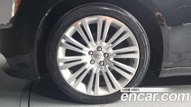 Chrysler 300C 2013 thumb 5