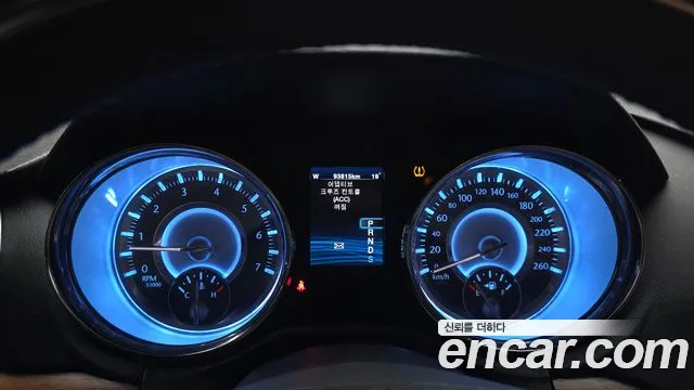 Chrysler 300C 2013 thumb 8