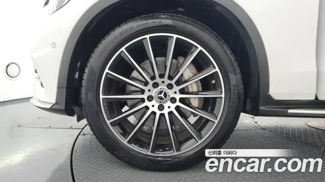 Mercedes-Benz GLC 2017 thumb 5