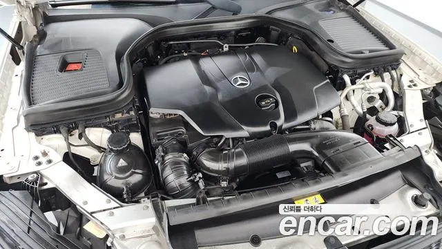 Mercedes-Benz GLC 2017 thumb 6