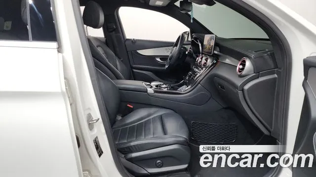 Mercedes-Benz GLC 2017 thumb 11