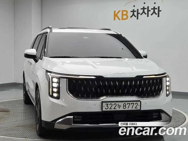 Kia Carnival 2024 thumb 4