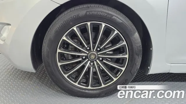 Hyundai Avante 2013 thumb 5