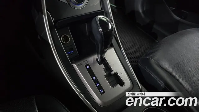 Hyundai Avante 2013 thumb 9