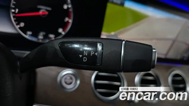 Mercedes-Benz E-Класс 2019 thumb 8