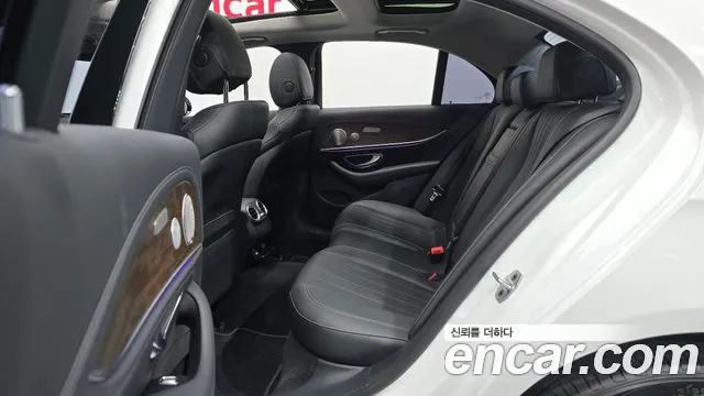 Mercedes-Benz E-Класс 2019 thumb 11