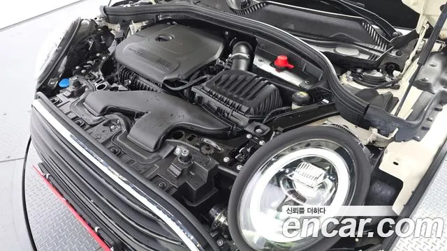MINI Clubman 2019 thumb 5