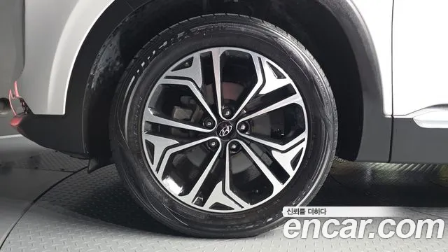 Hyundai Santa Fe 2019 thumb 5
