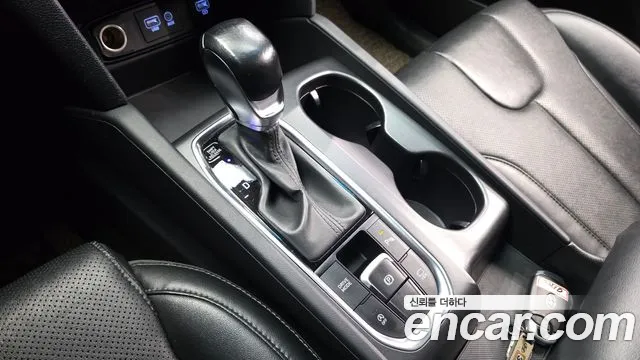 Hyundai Santa Fe 2019 thumb 9